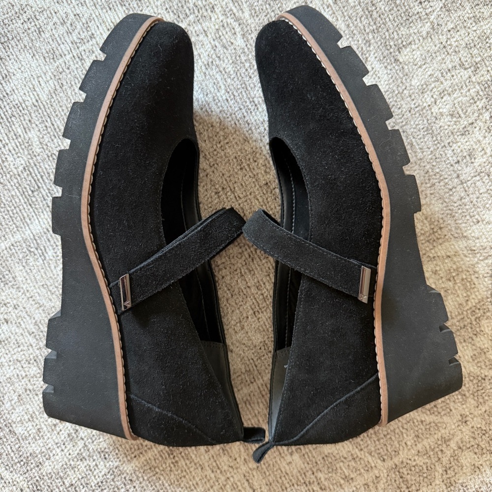 Vionic Black Suede Mary Jane Wedges 10 Wide 
Like New! - Picture 4 of 6